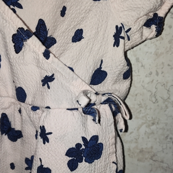 🟢 Free People Kids Blouse - White with Blue Butterflies - Picture 3 of 11